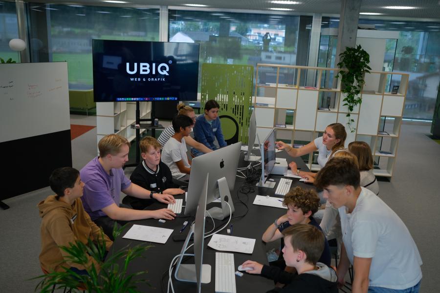 Kreativ unterwegs in der Web- und Grafikagentur